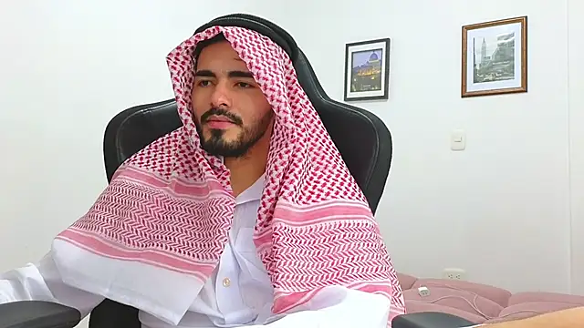 Snapshot of Massimoo_07 chatting on 01/19/25, 12:49 Massimoo 07 online show from 01/19/25, 12:49