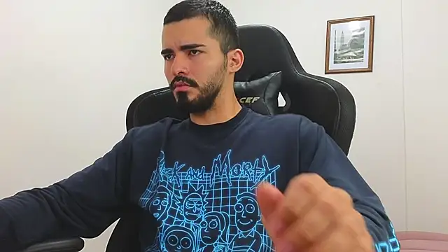 Snapshot of Massimoo_07 chatting on 03/17/25, 06:53 Massimoo 07 online show from 03/17/25, 06:53