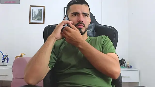 Snapshot of Massimoo_07 chatting on 09/20/25, 03:35 Massimoo 07 online show from 09/20/25, 03:35