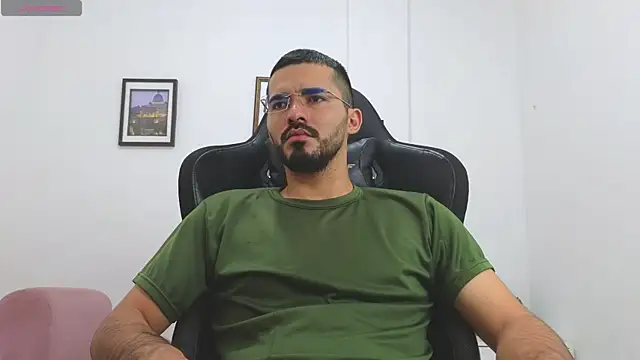 Massimoo 07 online show from 12/17/25, 06:25