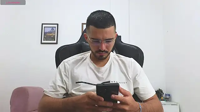 Snapshot of Massimoo_07 chatting on 01/06/26, 03:38 Massimoo 07 online show from 01/06/26, 03:38