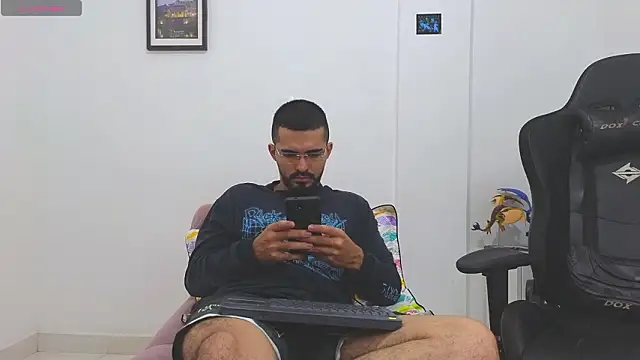 Snapshot of Massimoo_07 chatting on 01/31/26, 07:11 Massimoo 07 online show from 01/31/26, 07:11