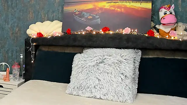 EmaLowe online show from 03/16/25, 12:34