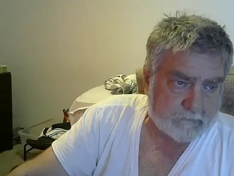 Snapshot of viejo_oso chatting on 09/20/25, 06:53 viejo oso online show from 09/20/25, 06:53