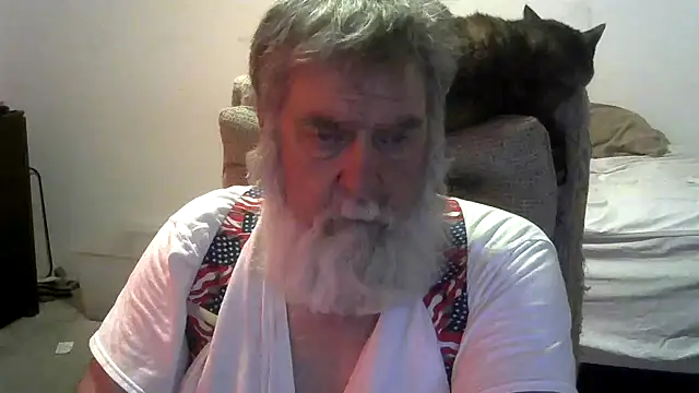 Snapshot of viejo_oso chatting on 06/11/26, 04:54 viejo oso online show from 06/11/26, 04:54
