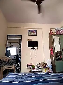 hot punekar online show from 02/13/25, 06:09