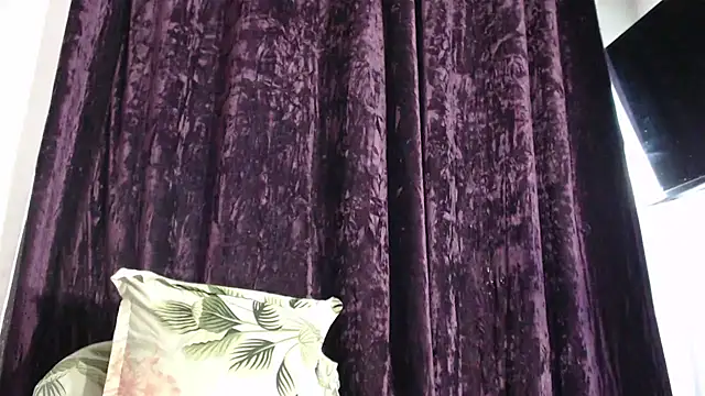 Snapshot of Ebonyxprincess_ chatting on 01/29/25, 10:32 Ebonyxprincess online show from 01/29/25, 10:32