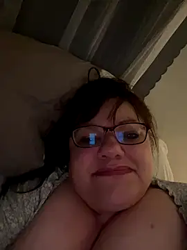 Snapshot of Luciouslouise72@xh chatting on 10/02/25, 06:53 Luciouslouise72xh online show from 10/02/25, 06:53