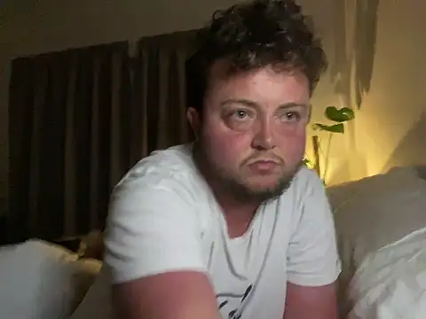 Snapshot of OG_Bussy chatting on 12/29/24, 11:18 OG Bussy online show from 12/29/24, 11:18