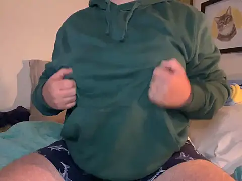 Snapshot of OG_Bussy chatting on 01/01/25, 12:00 OG Bussy online show from 01/01/25, 12:00