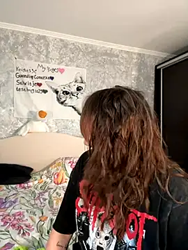 Sabrina shells online show from 10/01/25, 10:32