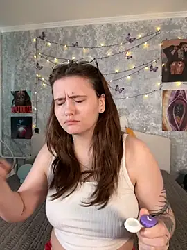 Sabrina shells online show from 11/22/25, 09:52