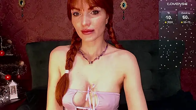 Snapshot of Poison_Eva chatting on 12/18/25, 02:28 Poison Eva online show from 12/18/25, 02:28