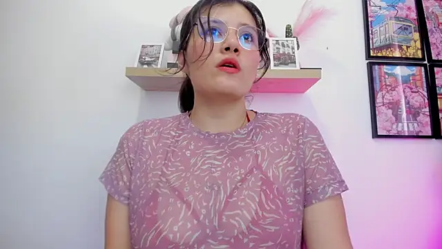 Snapshot of Carolina_Burninng chatting on 09/27/25, 08:58 Carolina Burninng online show from 09/27/25, 08:58