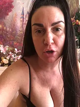 Snapshot of BELLAMORGANE1 chatting on 01/18/26, 02:43 BELLAMORGANE1 online show from 01/18/26, 02:43