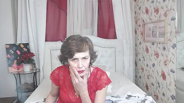 Snapshot of SilviaHart chatting on 10/09/25, 12:47 SilviaHart online show from 10/09/25, 12:47