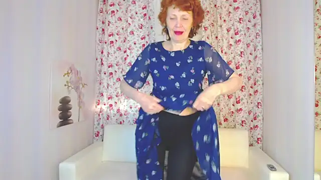 Snapshot of SilviaHart chatting on 03/21/26, 05:01 SilviaHart online show from 03/21/26, 05:01