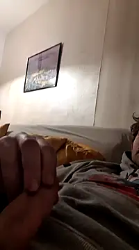 Snapshot of michemichemiche8 chatting on 12/23/24, 06:16 michemichemiche8 online show from 12/23/24, 06:16