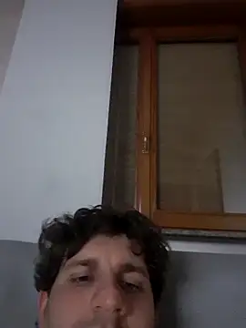 Snapshot of michemichemiche8 chatting on 03/03/25, 09:48 michemichemiche8 online show from 03/03/25, 09:48