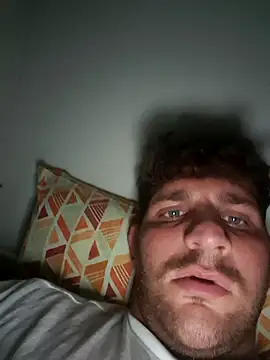 Snapshot of michemichemiche8 chatting on 09/19/25, 08:20 michemichemiche8 online show from 09/19/25, 08:20