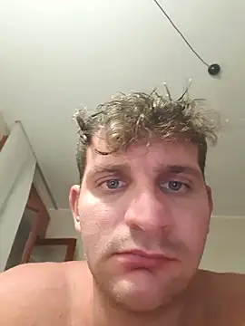 Snapshot of michemichemiche8 chatting on 09/20/25, 05:25 michemichemiche8 online show from 09/20/25, 05:25