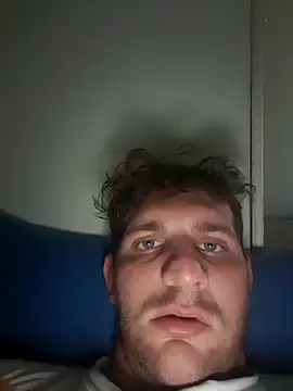 Snapshot of michemichemiche8 chatting on 09/28/25, 02:11 michemichemiche8 online show from 09/28/25, 02:11