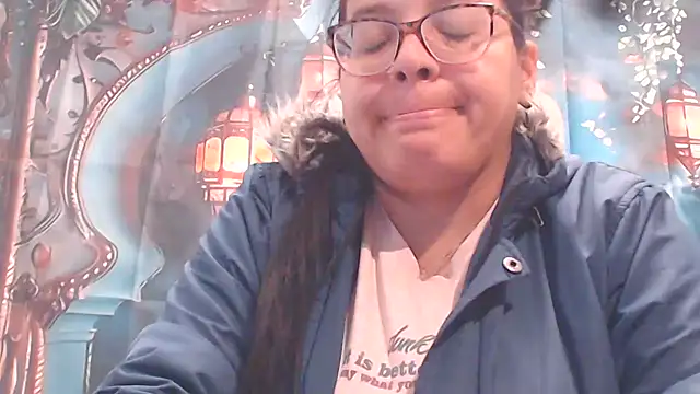 Snapshot of Tanyabigtits chatting on 11/19/25, 02:06 Tanyabigtits online show from 11/19/25, 02:06