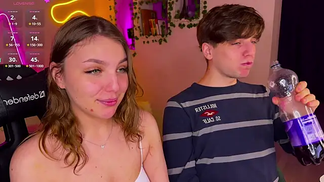 RobertAndLinela online show from 01/31/25, 09:26