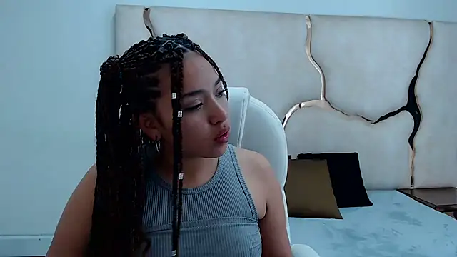 Snapshot of IsabellRodriguez18 chatting on 01/29/25, 10:48 IsabellRodriguez18 online show from 01/29/25, 10:48