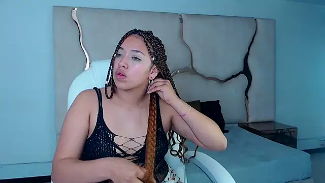 Snapshot of IsabellRodriguez18 chatting on 01/31/25, 11:03 IsabellRodriguez18 online show from 01/31/25, 11:03