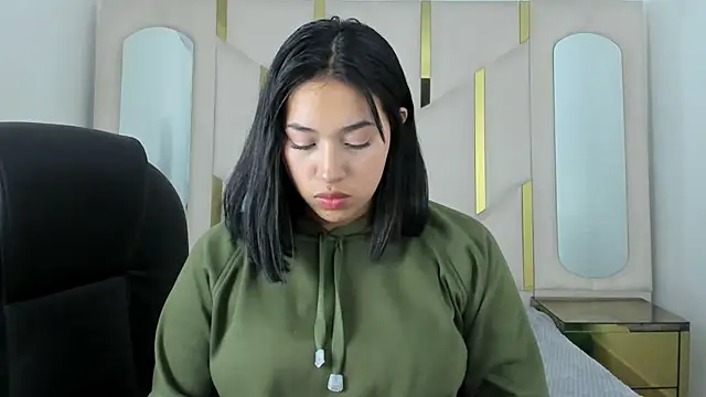 Snapshot of IsabellRodriguez18 chatting on 09/15/25, 02:55 IsabellRodriguez18 online show from 09/15/25, 02:55