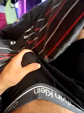 Snapshot of zeus2630 chatting on 04/12/26, 08:58 zeus2630 online show from 04/12/26, 08:58