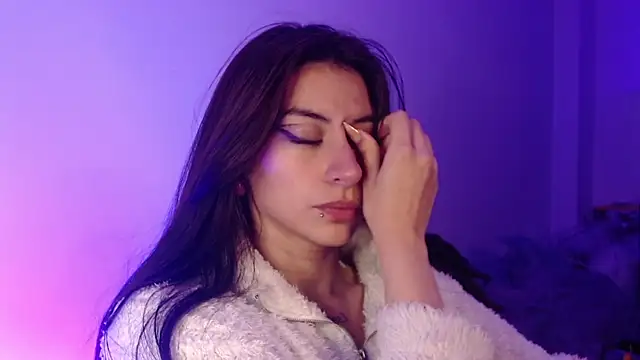 Snapshot of nala-saphir chatting on 03/21/25, 11:22 nala-saphir online show from 03/21/25, 11:22