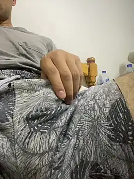 Snapshot of mizooo10 chatting on 11/18/25, 12:16 mizooo10 online show from 11/18/25, 12:16