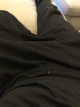 Snapshot of 22TT2295 chatting on 01/01/25, 03:46 22TT2295 online show from 01/01/25, 03:46