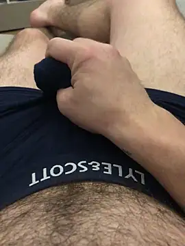 Snapshot of 22TT2295 chatting on 01/12/25, 04:21 22TT2295 online show from 01/12/25, 04:21