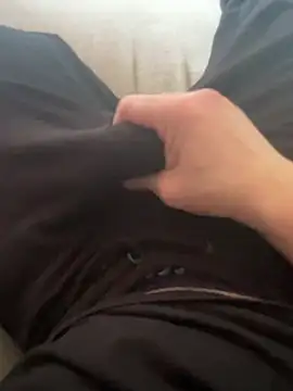 Snapshot of 22TT2295 chatting on 02/05/25, 02:16 22TT2295 online show from 02/05/25, 02:16