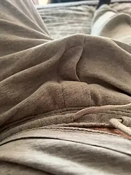 Snapshot of 22TT2295 chatting on 03/04/25, 03:59 22TT2295 online show from 03/04/25, 03:59