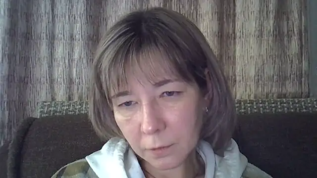 Snapshot of EllaJohnsonX chatting on 01/05/25, 10:19 EllaJohnsonX online show from 01/05/25, 10:19