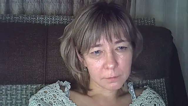 Snapshot of EllaJohnsonX chatting on 01/18/25, 06:43 EllaJohnsonX online show from 01/18/25, 06:43