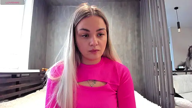 Snapshot of Mia___murrr chatting on 11/14/25, 03:16 Mia murrr online show from 11/14/25, 03:16