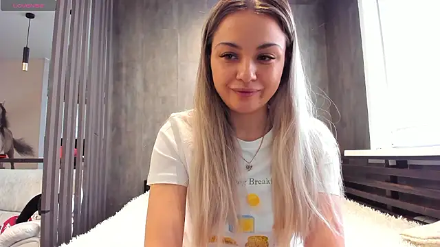 Snapshot of Mia___murrr chatting on 03/08/26, 03:21 Mia murrr online show from 03/08/26, 03:21