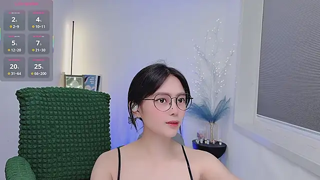 Natasha2025 online show from 11/20/25, 01:11