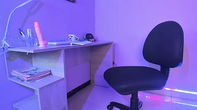 Samantha  cooper online show from 02/12/25, 05:05