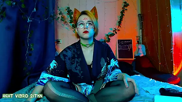 TrickyKitsune online show from 02/08/25, 03:10