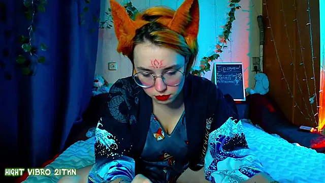TrickyKitsune online show from 02/13/25, 03:24