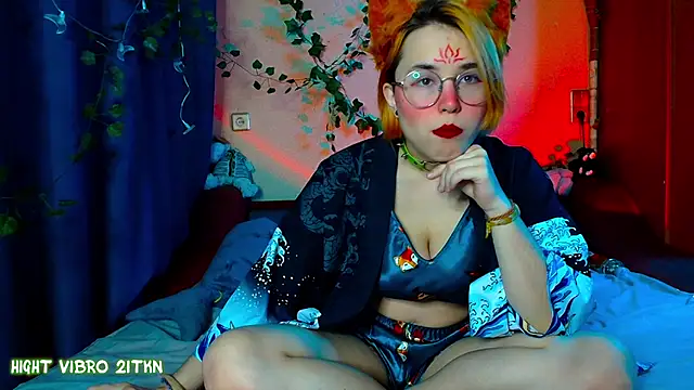 TrickyKitsune online show from 02/20/25, 02:13