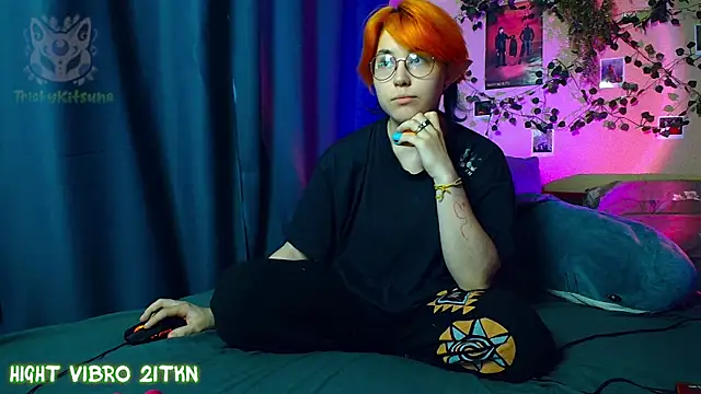 Snapshot of TrickyKitsune chatting on 07/09/26, 04:22 TrickyKitsune online show from 07/09/26, 04:22