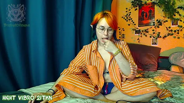 Snapshot of TrickyKitsune chatting on 07/13/26, 05:49 TrickyKitsune online show from 07/13/26, 05:49