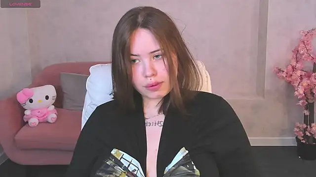 EricaElliott online show from 05/05/26, 09:17